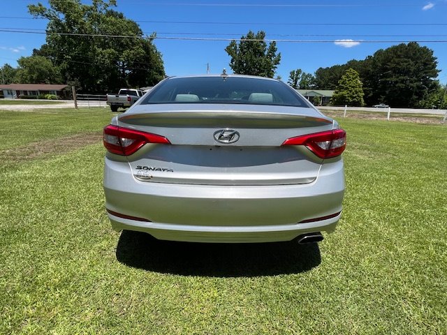 2015 Hyundai Sonata SE photo 4