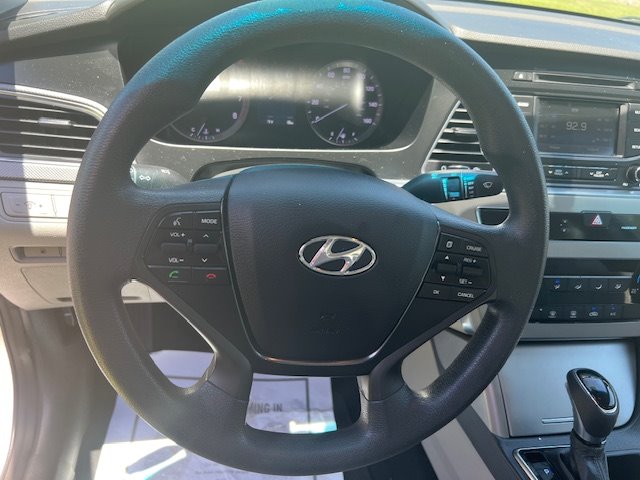 2015 Hyundai Sonata SE photo 6