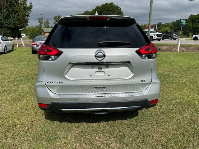 2017 Nissan Rogue SL photo 4