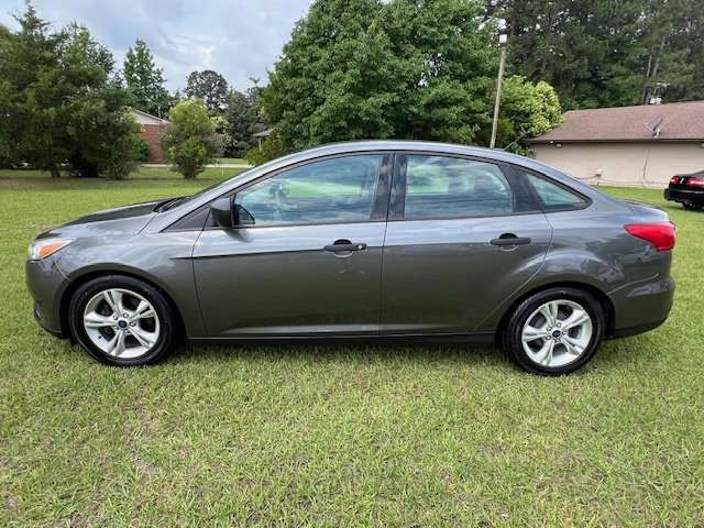 2015 Ford Focus S's photo